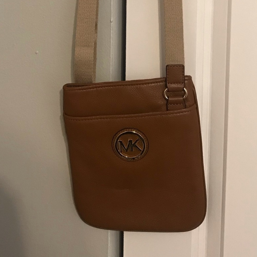 Michael Kors cross body purse
